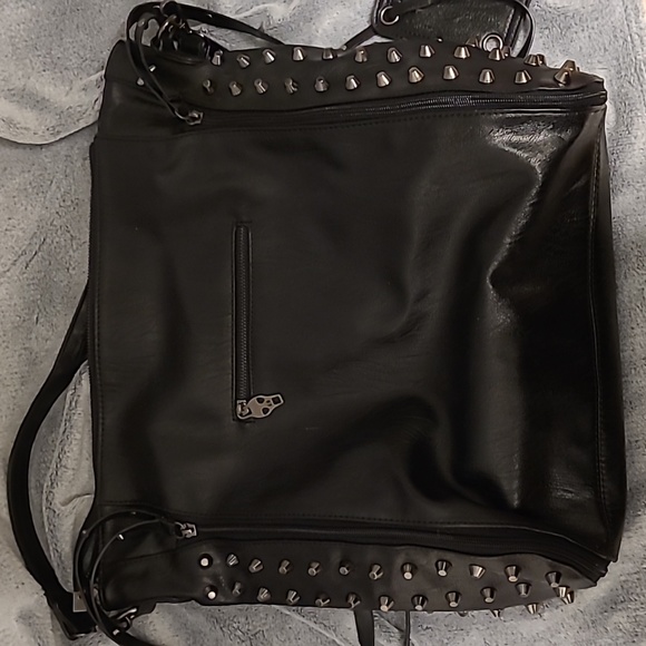 Skull Studded Faux Leather Tote Bag - Picture 4 of 8